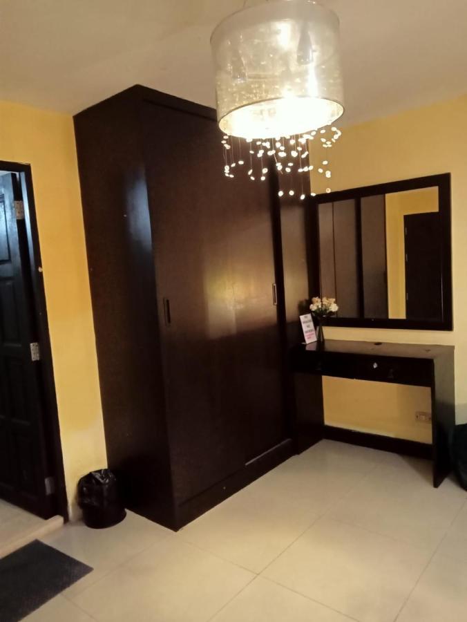 Lucky Inn Suites Pattaya Exteriör bild