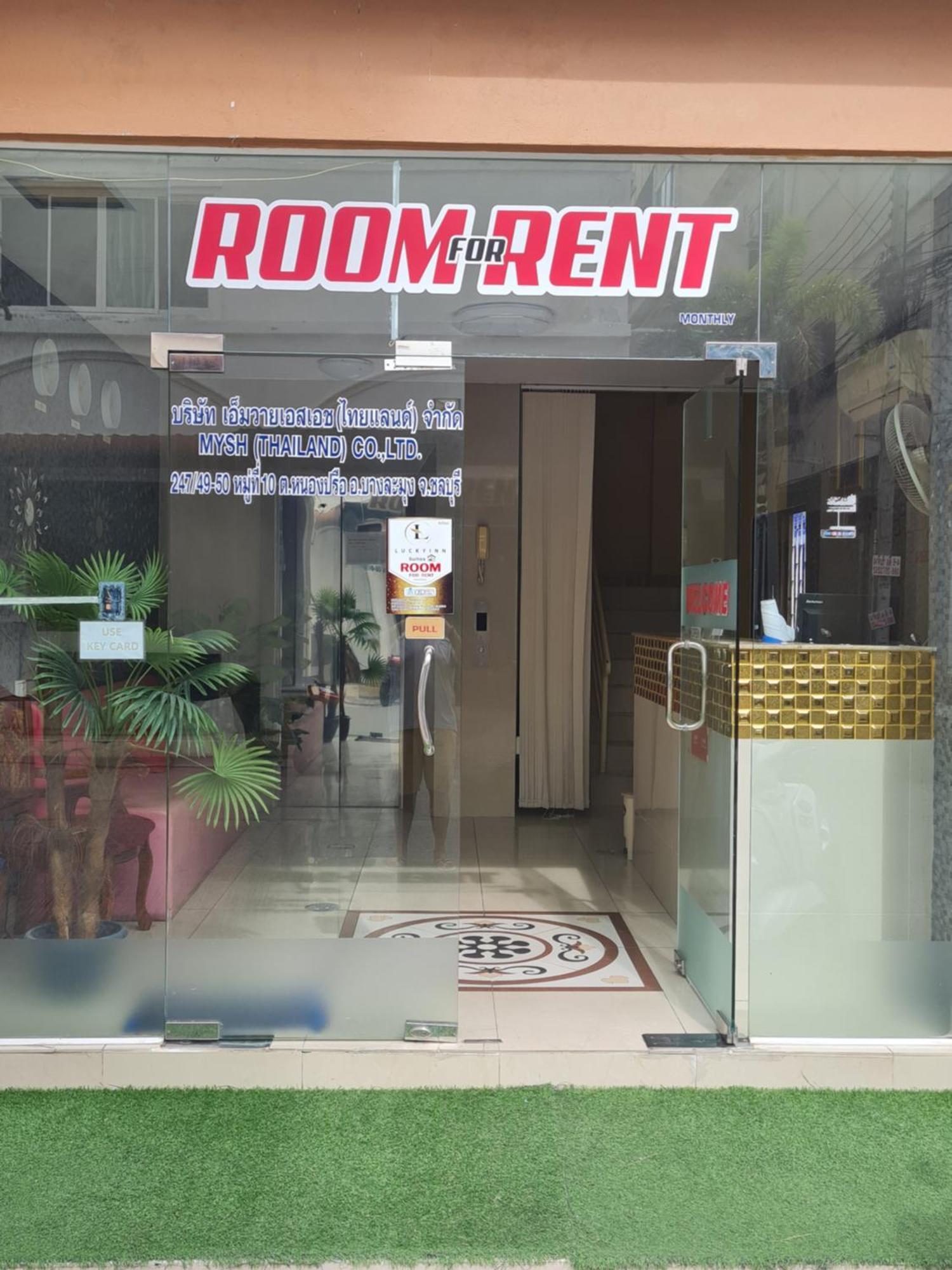 Lucky Inn Suites Pattaya Exteriör bild
